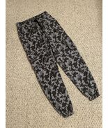 BoohooMAN Black And Grey Camo Pants Size Medium