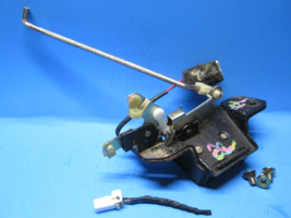 05 06 07 08 Suzuki Reno Trunk liftgate lock latch assembly 82501-85Z30 OEM - €32,29 EUR
