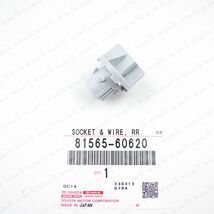 New Genuine Toyota LC 120 Prado Back Up Lamp Socket NO.3 81565-60620 - $24.91