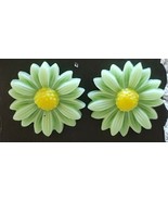 One (1) Pair Fashion Earrings ~ Green Daisies ~ Studs/Posts ~.75&quot; Diamet... - $28.05 CAD