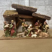Wooded Nativity Stable With 11 Attached Ceramic Figurines Animals With Lights - £38.83 GBP