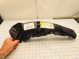 GM 25824821 Front Bumper Support Bracket Right RH General Motors - $47.63 CAD