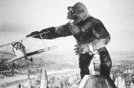 King Kong Atop of Empire State Building New York Plane 18x24 Poster - $23.99