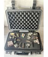 Film Pin Society Collectible Lapel Pin Lot 18 + Hard Case – Video Camera... - $2,698.47 MXN