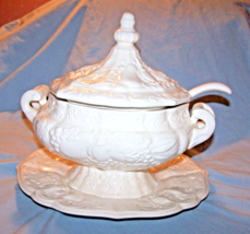 Vintage Japanese-Made White Fruit Embossed Soup Tureen w/Underplate, Ladle - £32.59 GBP