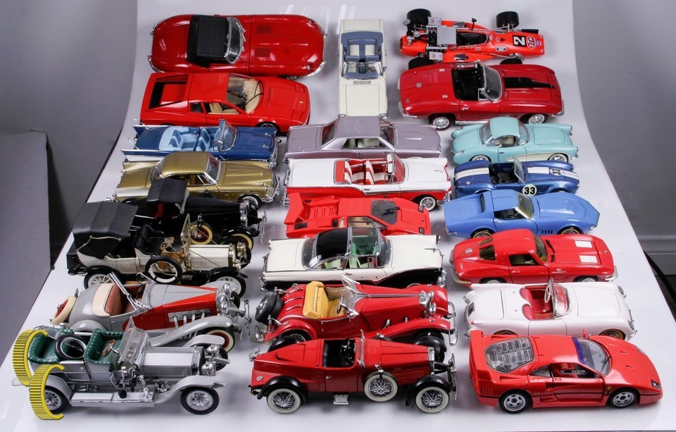 Lot Of 23 Classic Collection Model Cars With / Some Papers-
show original tit... Item image 2