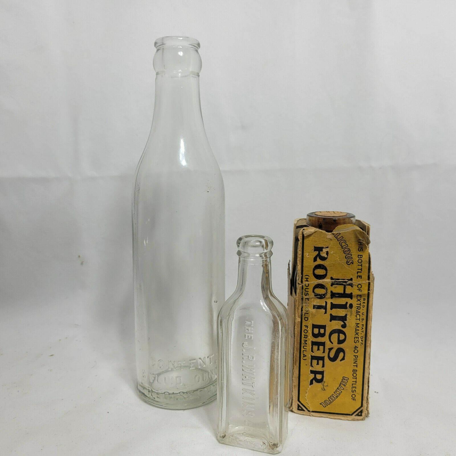 Vintage Embossed Glass Bottles [OI] JR Watkins Co Hires Root Beer Extract w/ Ins - $28.40