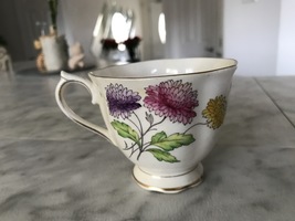 ROYAL ALBERT Bone China Tea Cup Flower of the Month #11 Chrysanthemum (England) - £16.06 GBP