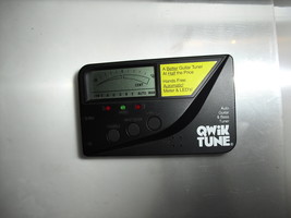 qwik  tune  auto  guitar and  bass  tuner - £0.79 GBP