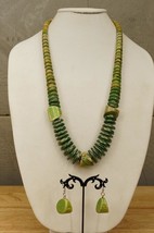 Vintage Costume Jewelry Stacked Wood Bead Statement Necklace Green &amp; Silver 26&quot; - £27.68 GBP