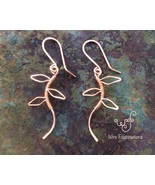 Handmade copper earrings: wire wrapped curving vines with leaves - €21,39 EUR