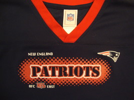 NFL New England Patriots National Football League Fan Blue Youth T Shirt L - $17.14