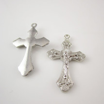 100pcs of Catholic Metal Grapes and Leafs Rosary Crucifix Cross Pendant - £19.68 GBP