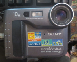Vintage Sony Mavica MVC-FD73 Vintage Digital Camera w/ battery AS IS Untested - £10.97 GBP