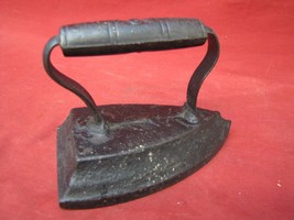 Primitive Antique No.6 Sad Iron #23 - £19.75 GBP