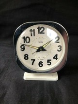 Vintage Rétro MOM alarm clock Fabriqué En Hongrie Travail Ordre - £35.43 GBP