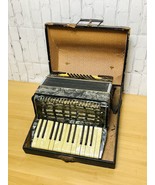 25 Key 32 Button Vintage Piano Accordion - W Case READ DESCRIPTION - £246.69 GBP