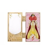 NEW Disney Designer Collection Snow White 2&#39;&#39; Hinged Pin - $330.76 MXN