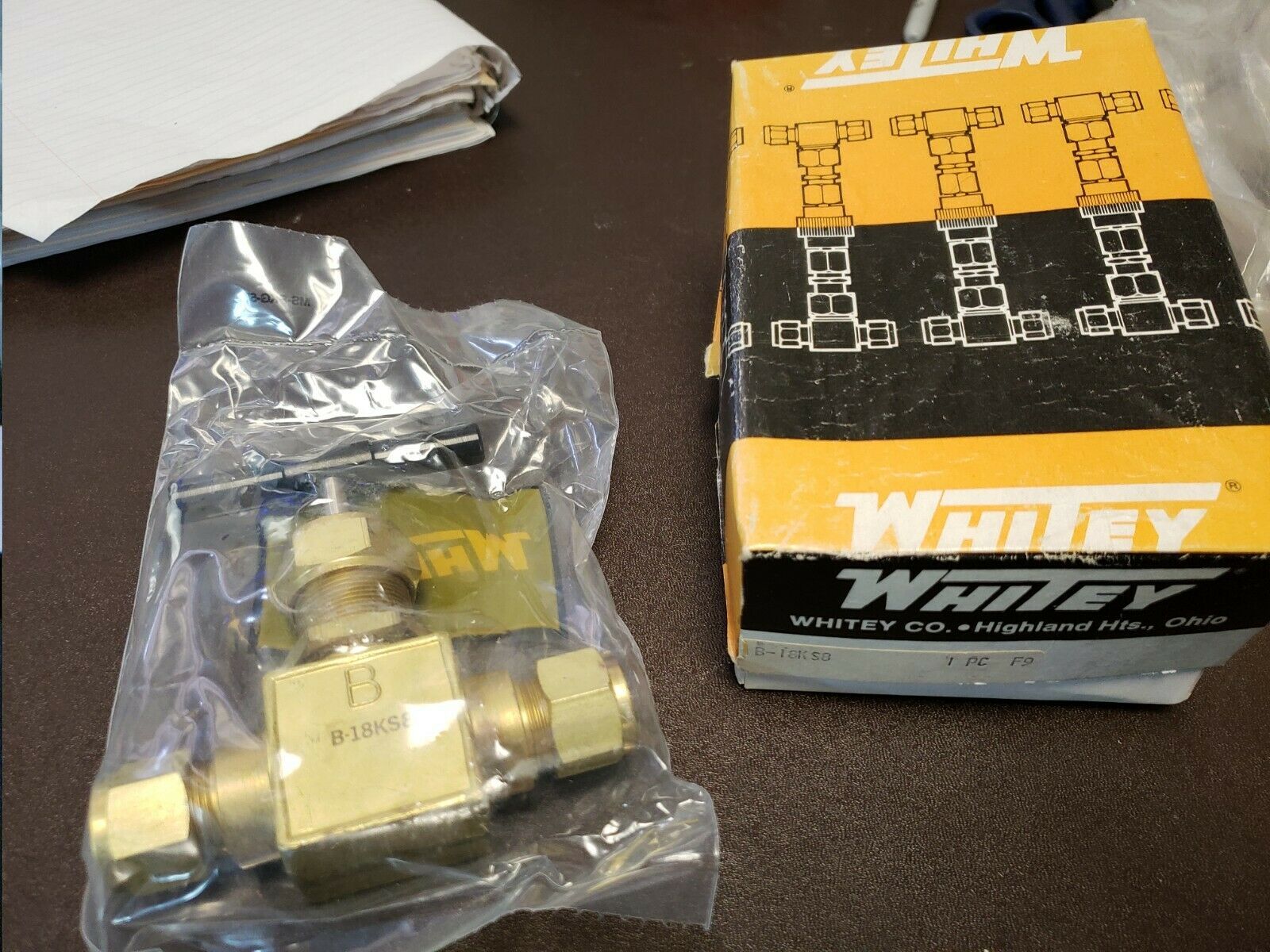 B-18KS8 Swagelok WHITEY BRASS Needle Pressure Valve NEW NIB SALE RARE $75 - $29.70