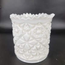 Authentic Fostoria Milk Glass Vase Winburn Deep Quilted Star Pattern 5.5... - $27.08