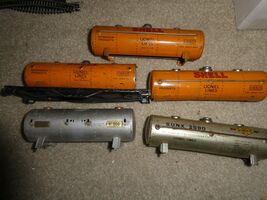 Assorted Lot of 5 Vintage Lionel Prewar O Scale Tank Car Bodies Shell Su... - $21.78