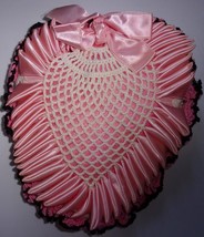 Vintage Victorian Satin Pink Crochet Shaped Bed Throw Pillow - $190.20 MXN