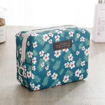 New Cosmetic Storage Bag Cute Mini Portable Carry-on Girls Toiletry Storage Bag  - £44.89 GBP