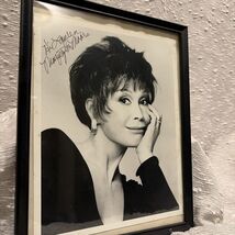 Mary Tyler Moore - Signed Autograph - $624.99 MXN