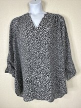 NWT Torrid Womens Plus Size 3 (3X) Blk/Wht Animal Print V-neck Top Long Sleeve - £23.02 GBP