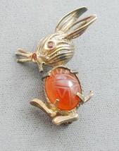 WRE Richards Co Figural Rabbit Carnelian Scarab Body Pin Brooch - €26,24 EUR