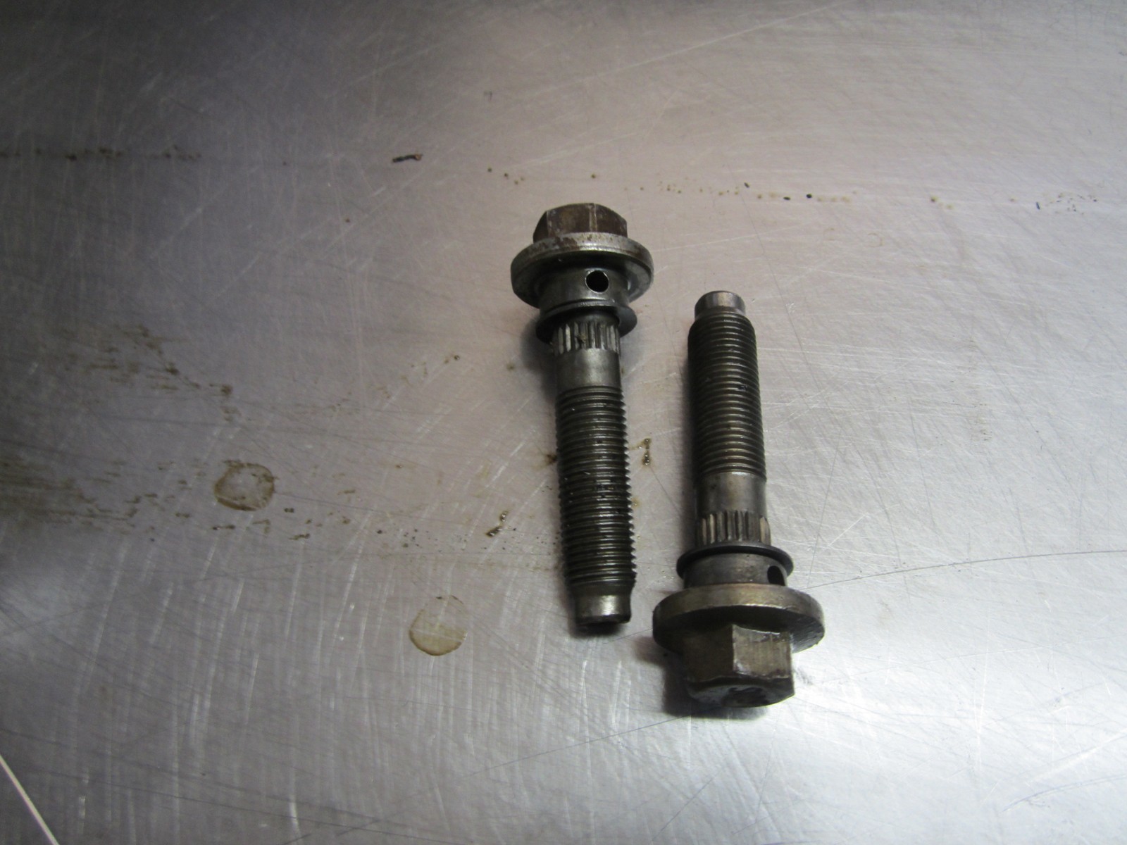 Camshaft Gear Bolt Set For 07-08 Ford Expedition  5.4 - $20.74