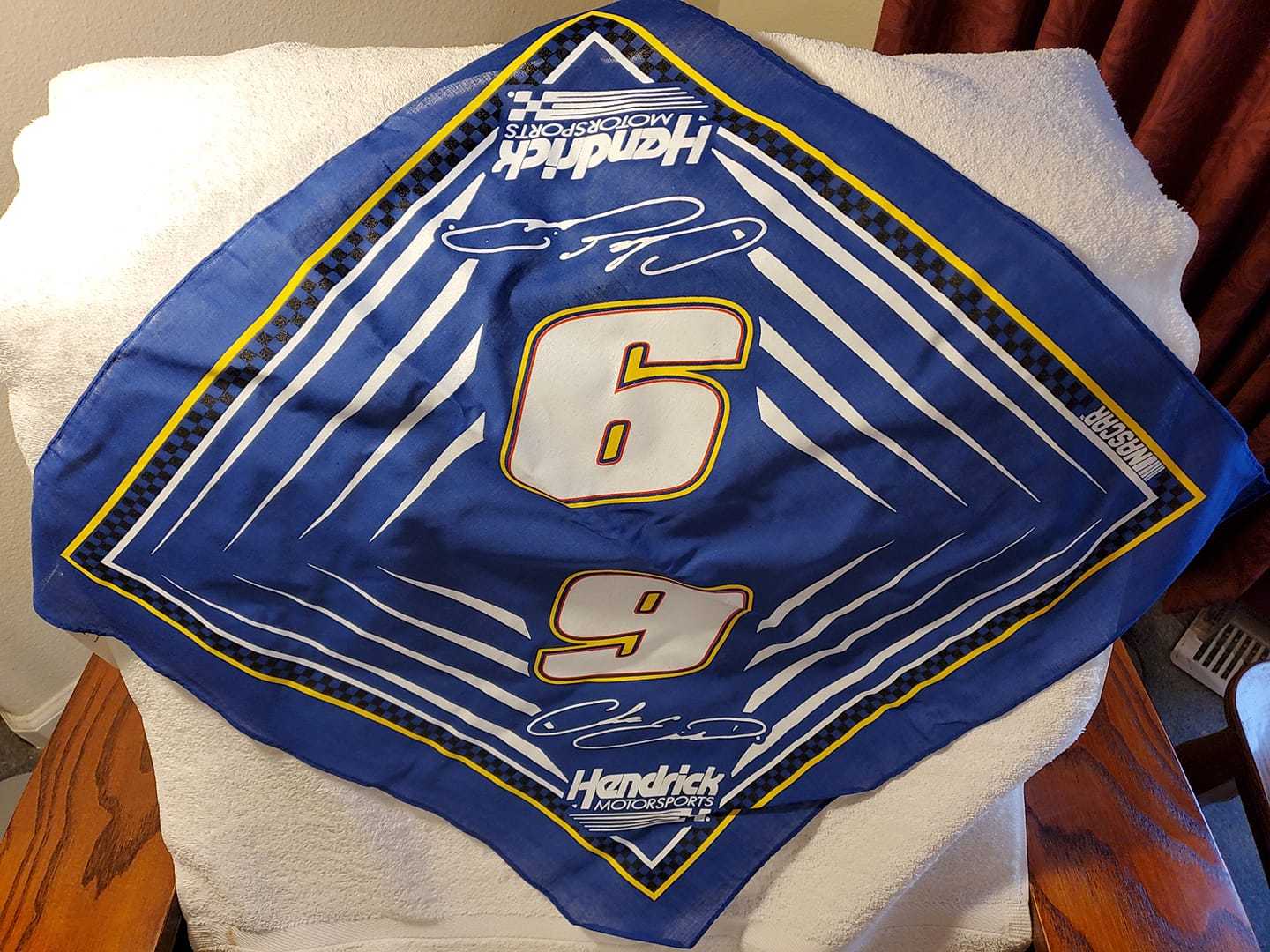 Chase Elliott #9 Blue &amp; White Bandana (21&quot; sq) or Mask - $13.50