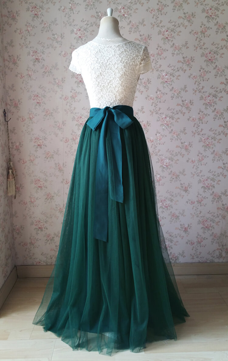 Dark green wedding skirt bow 1