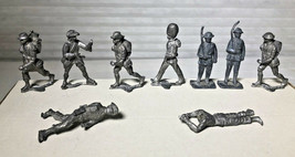 Vintage Toy Soldiers - £30.97 GBP