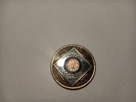 5 Year Narcotics Anonymous Medallion NA V Token Clean Sobriety WSO Unique Toning - £18.49 GBP