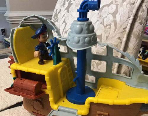 Fisher Price Yoho! Float 'n Go Sub Bucky - BDJ02, No Projectiles, Jake Figure Item image 3