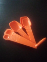 Tupperware measuring spoons set/complete great shape - £31.10 GBP
