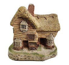 David Winter The Village Shop VTG 1982 Cottages 2.75&quot; hand painted and crafted - £7.62 GBP