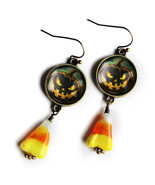 Black Cat Retro Candy Corn Halloween Dangle Earrings, Nickel-Free Bronze - $165.35 MXN