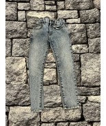 GAP Light Denim Jeans - Size 8 - $399.82 MXN