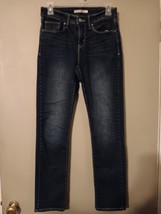 Levis Women&#39;s Classic Mid-Rise Skinny Jeans Size 6 L30 x W28  Med-Dark Blue - £18.50 GBP