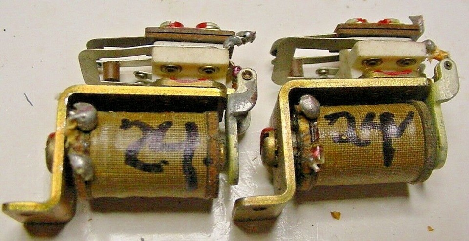 2 WWII Standard small 24 VDC General purpose RELAYs  692774 for MILITARY... - $15.10