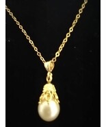 Vtg. Cultured Pearl &amp; 14 K gold pendant/necklace - $47.54 CAD