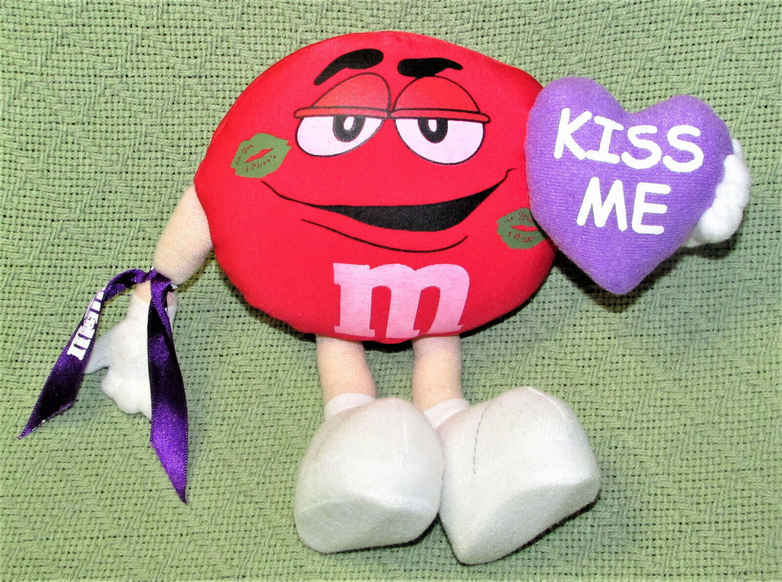 GALERIE M&M RED VALENTINE PLUSH KISS ME HEART STRETCHY M & M 9" STUFFED ANIMAL - £6.39 GBP