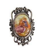 Vintage Style Pin Milk Glass Courting Couple Fragonard Gold Tone Lacy Br... - $461.51 MXN