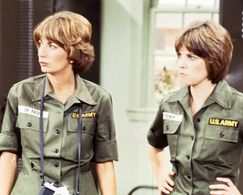 Laverne &amp; Shirley 16x20 Canvas Cindy Williams Penny Marshall U.S. Army Uniforms - £54.46 GBP