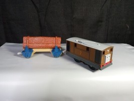 Thomas &amp; Friends Toby Engine w Logging Car Motorized Trackmaster Train Log WORKS - £12.78 GBP
