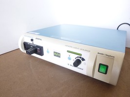 Smith &amp; Nephew Dyonics 300 XL Xenon Shutter Control Light Source - $1,790.60 MXN