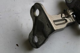 16-17 JAGUAR XE PASSENGER DOOR LOWER HINGE BRACKET FRONT or REAR M1494 image 4