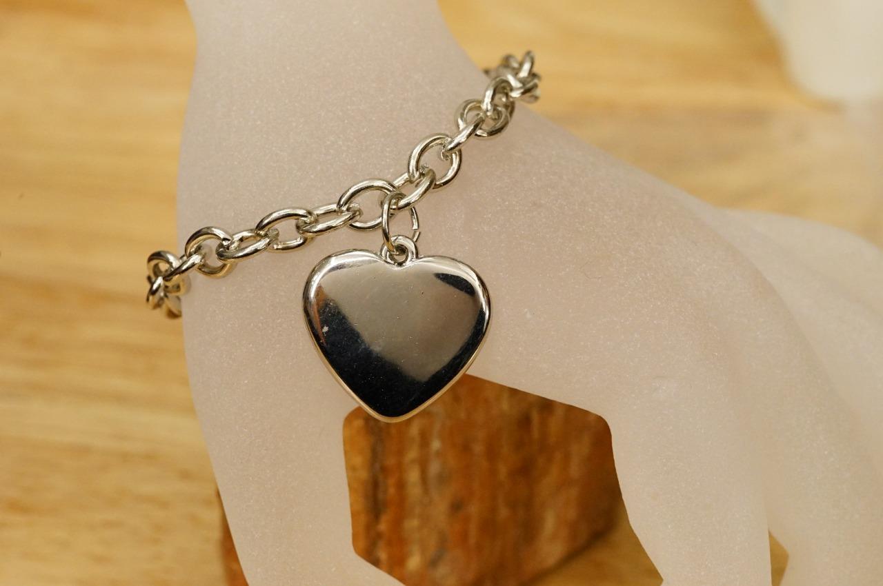 Costume Jewelry Silvertone Metal Heart Pendant Charm Toggle Clasp Bracel... - $14.84